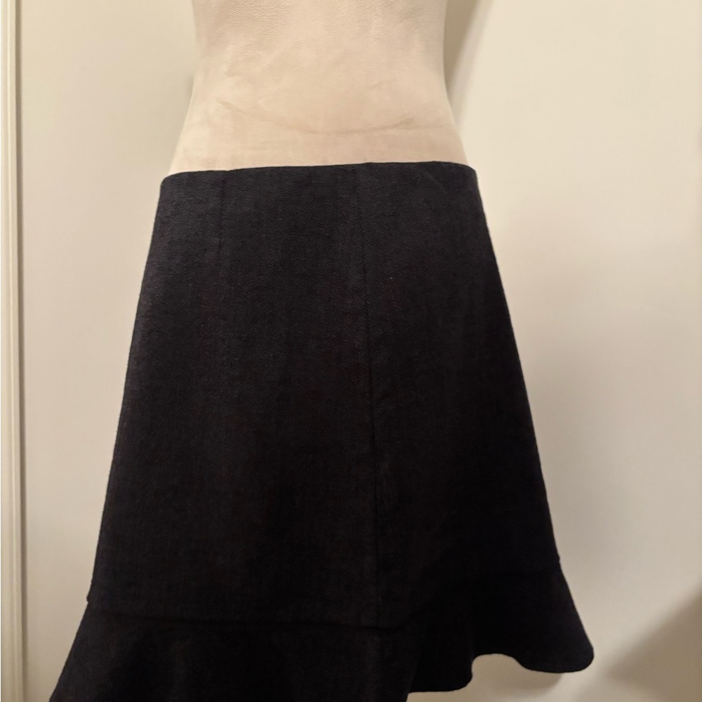 Tahari Chic Dark Gray/Black weave Ruffle Hem A-Line Skirt size 10